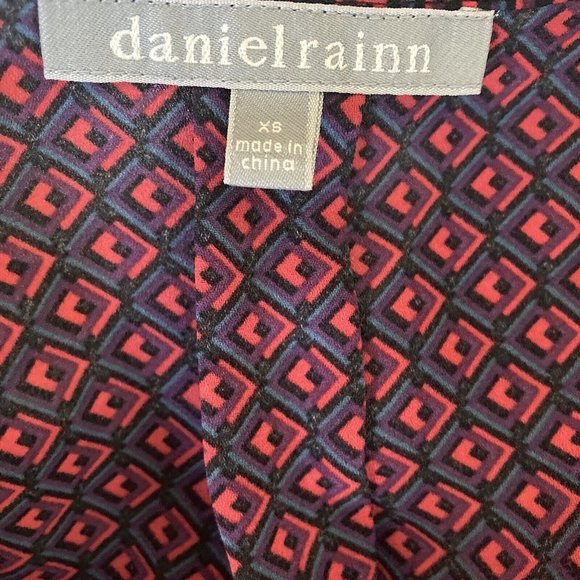 Daniel Rainn Blouse Half Button Front Blue and Red Pattern Womens Size XS - Picture 3 of 7